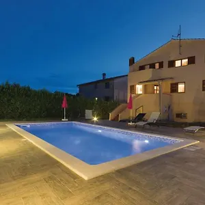 https://apartments-klaudija-pula.in-istria.net