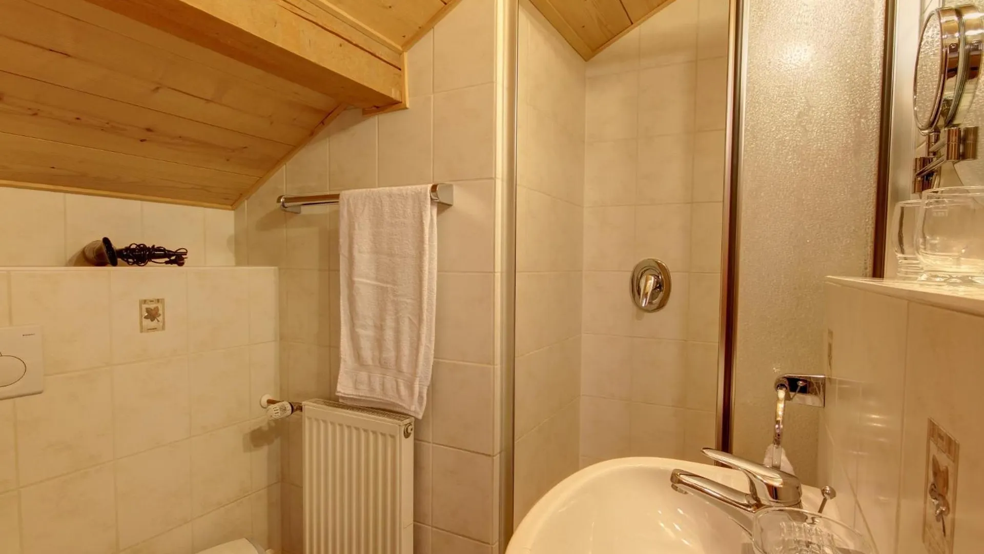 Gaestehaus Hirschbichler - Chiemgau Karte Inzell Appartement